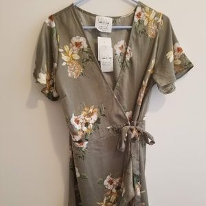 Sadie & Sage Olive Green Wrap Dress, Size Medium